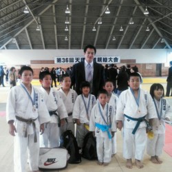 �V���_���e�r���