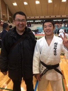 2017.12.10�É͎s�ߗ׏_���X�|�[�c���N�c�𗬑��